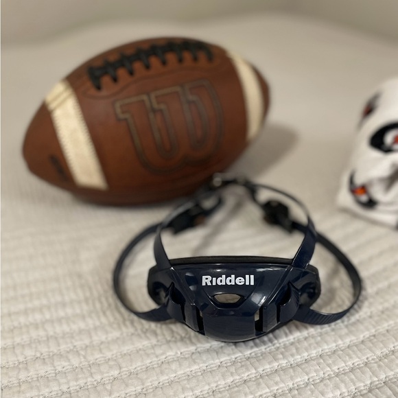 Russell SpeedFlex Cam-Loc Hard Cup Chin Strap 2.0 - Picture 1 of 2